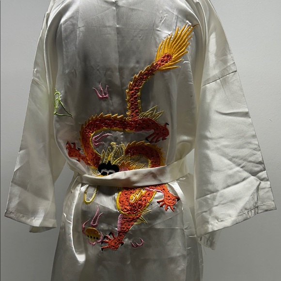 Bath Robe Belted Pockets Satin Silky Hand Embroidered Dragon Asian Ivory New XL - Picture 2 of 8